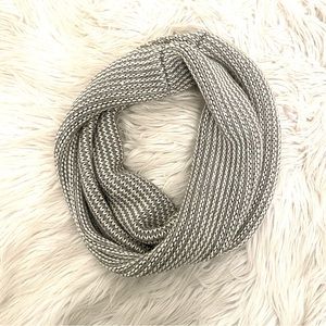 NWOT Vans Chunky Ribbed Knit Cowl Infinity Scarf